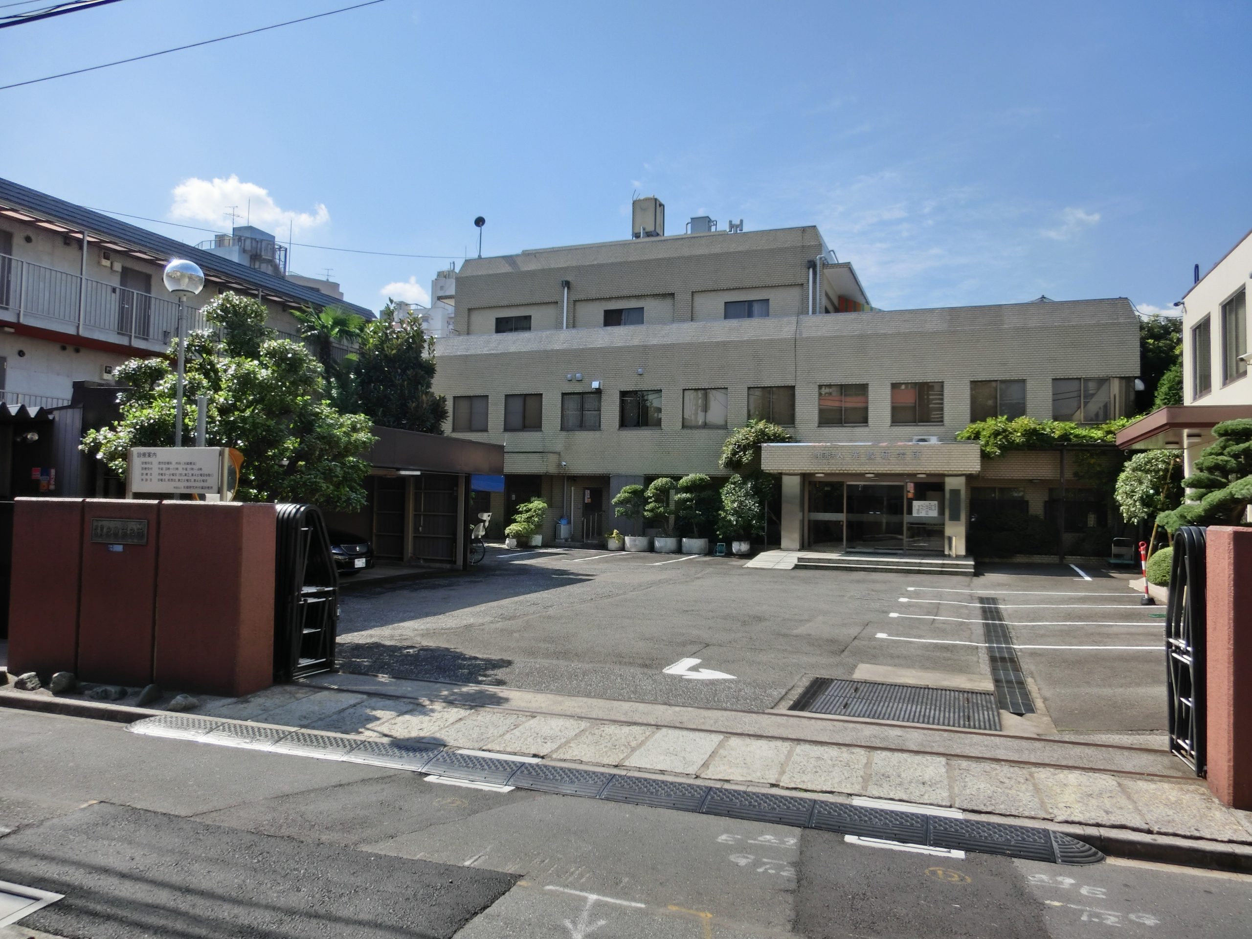 2027年度光線研修会のため10月7日(水)・8日(木)・9日(金)はお休みとさせていただきます。