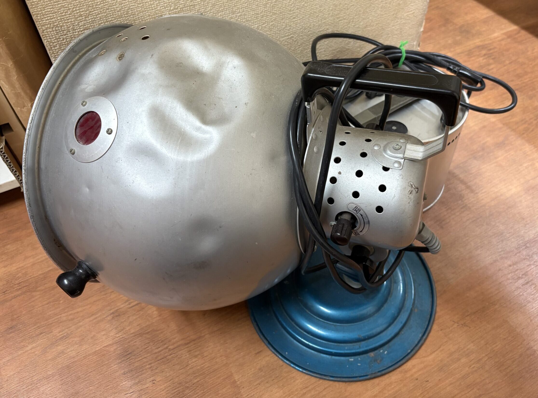 もうそろそろ、新しいコウケントー光線治療器を購入したい。でも古い治療器の処分が面倒くさい。こんな時はたんぽぽ光線へ。